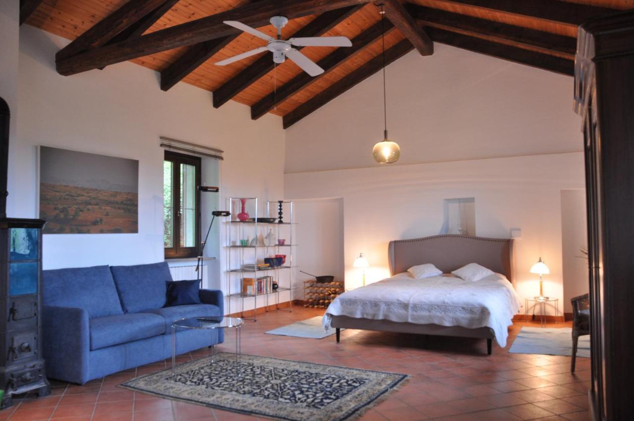 Casa Langa Di Lola Bed and Breakfast Mango Eksteriør billede
